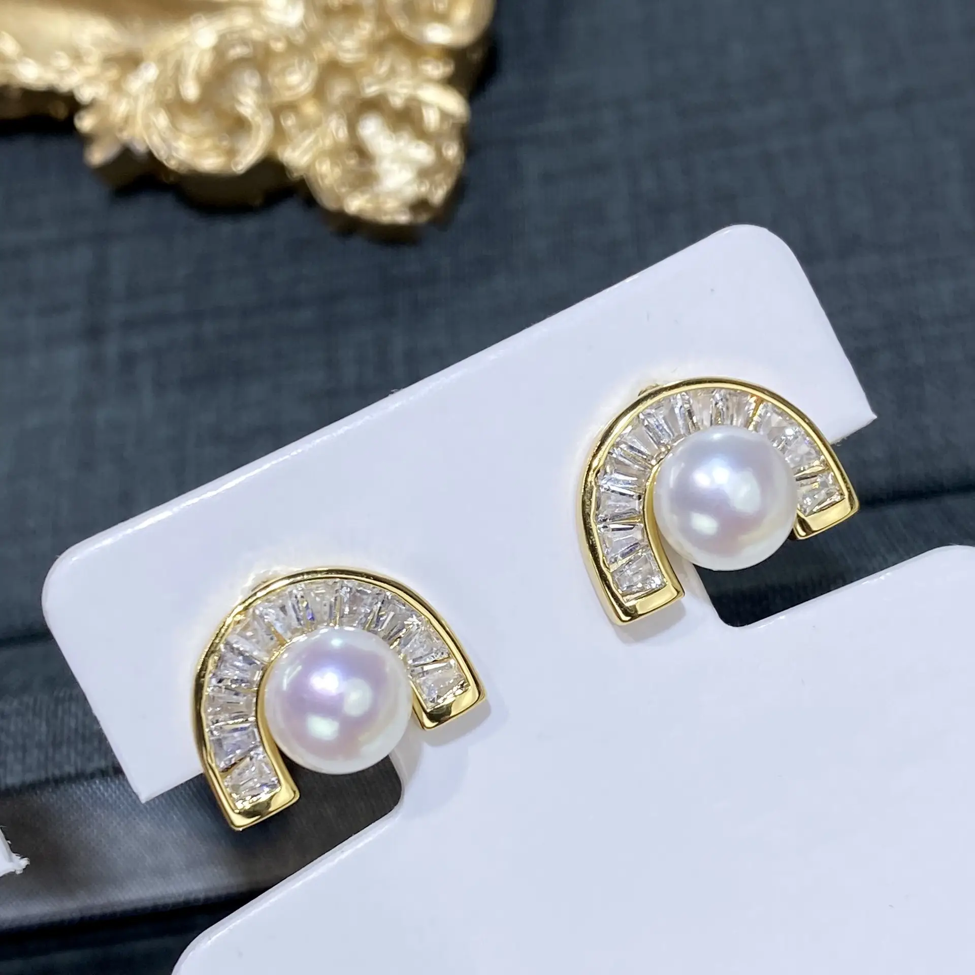 Women Heart Shaped Snowflake Earrings S925 Silver — feature 3