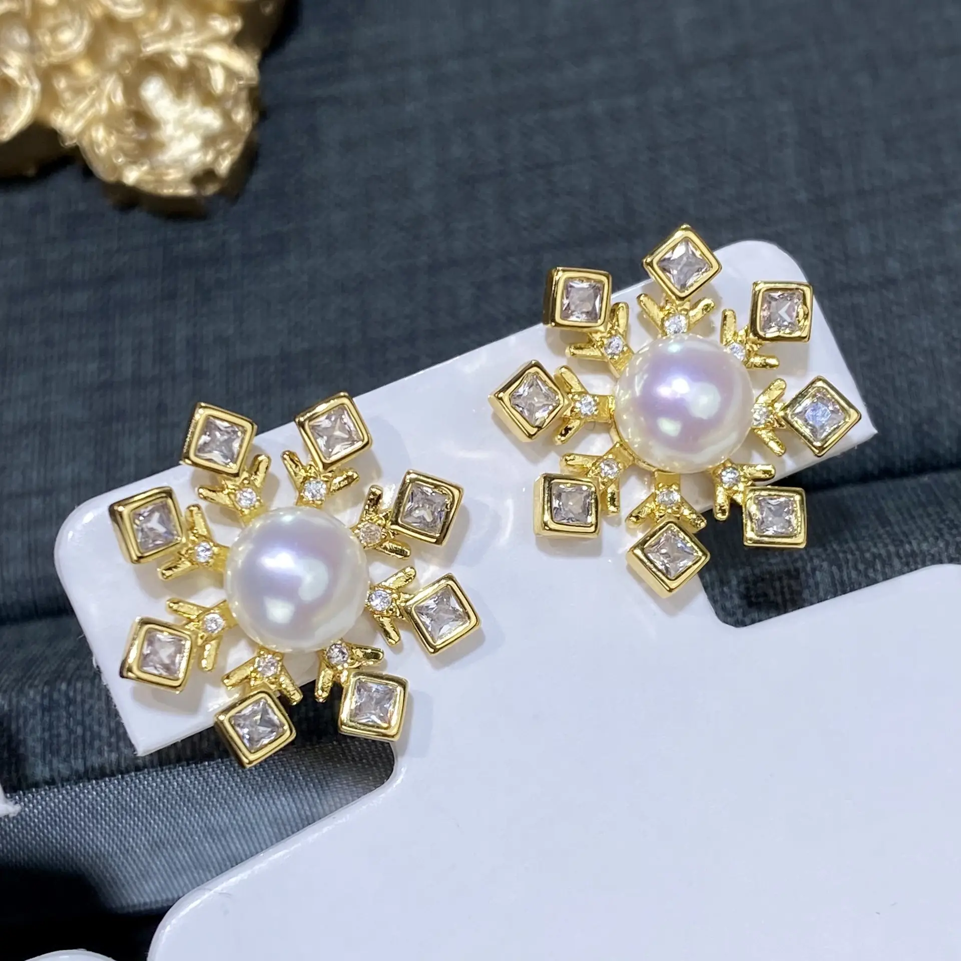 Women Heart Shaped Snowflake Earrings S925 Silver — feature 7