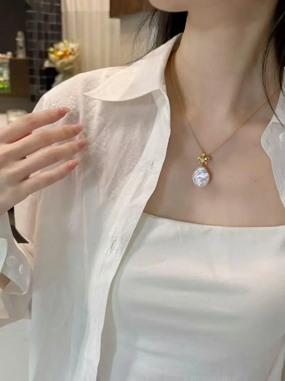 Natural Pearl Pendant Light Gold Bow Baroque Jewelry — feature 11