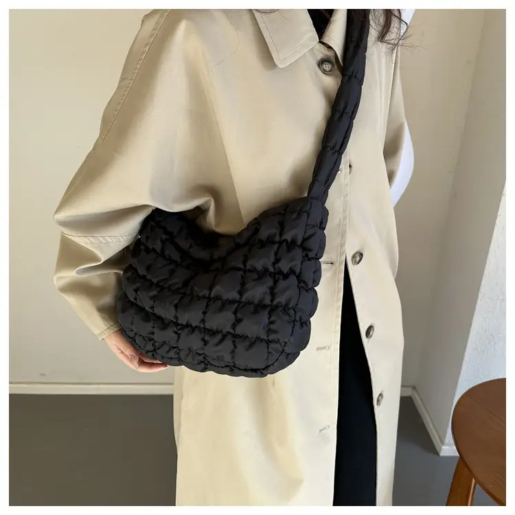 White Bubble Plaid Crossbody Bag 2024 Winter — feature 38