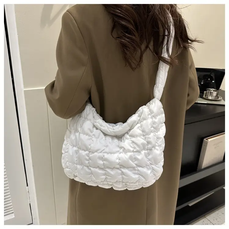White Bubble Plaid Crossbody Bag 2024 Winter — feature 46