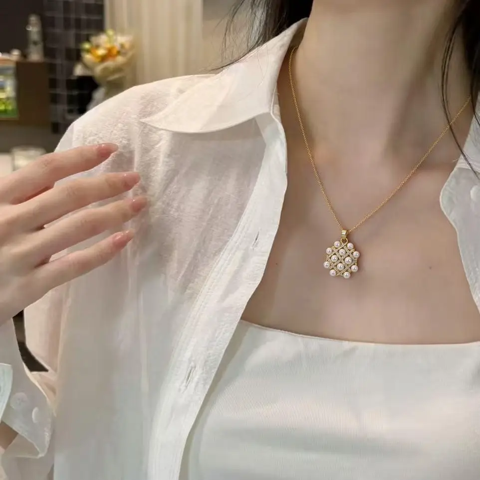 Luxury Pearl Pendant Necklace with Multi-Bead Design - Image 5