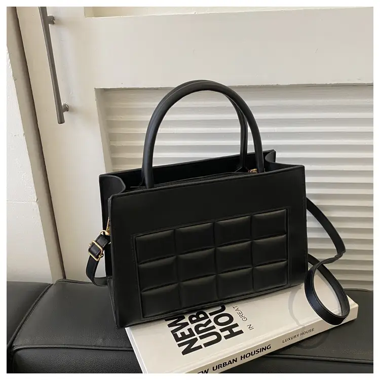 Korean Style Quilted Shoulder Bag Brown White 2024 — feature 10