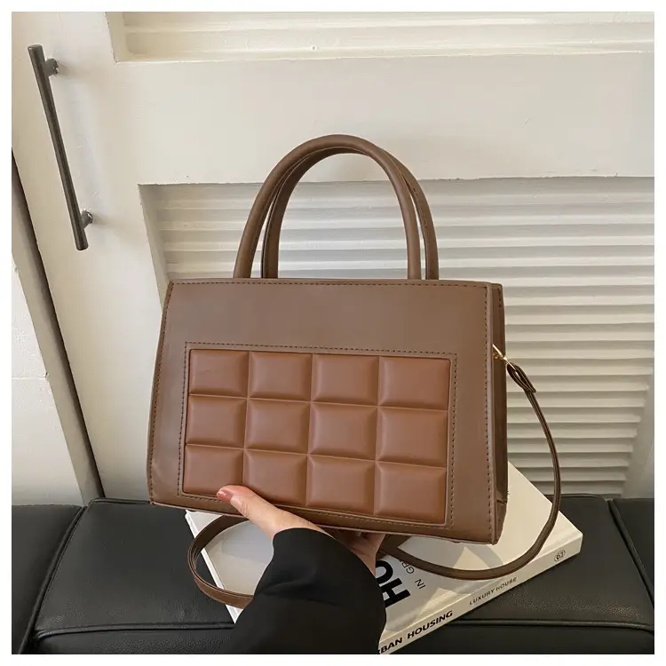 Korean Style Quilted Shoulder Bag Brown White 2024 — feature 11