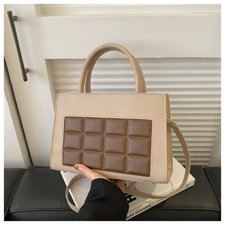 Korean Style Quilted Shoulder Bag Brown White 2024 — feature 13