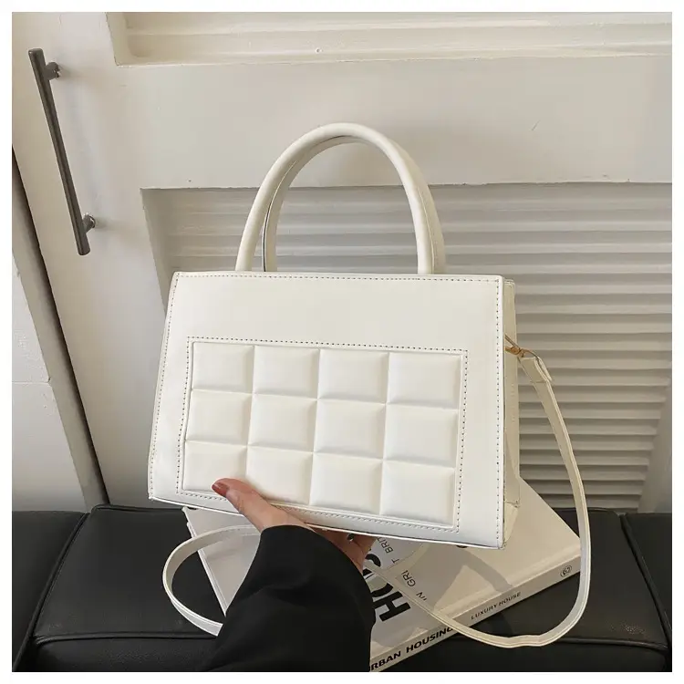Korean Style Quilted Shoulder Bag Brown White 2024 — feature 17
