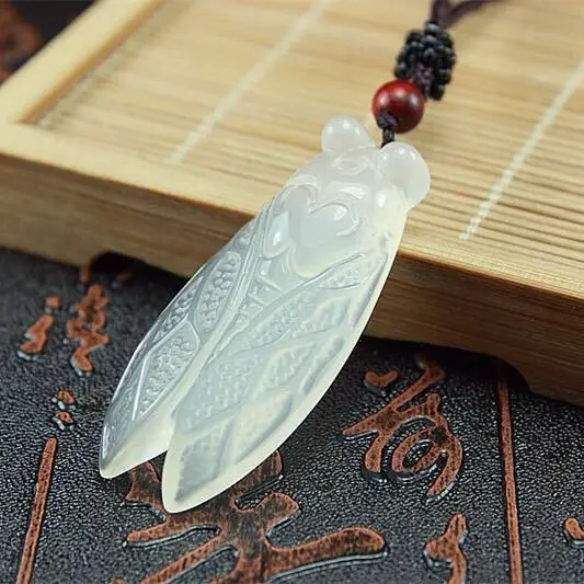Jade Cicada Pendant with Leaf Design, Golden Yellow, Elegant Jewelry — feature 7