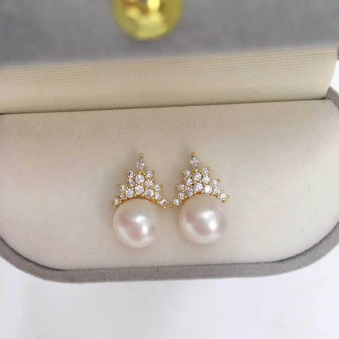 18K Gold Pearl Earrings Ice Queen Style for Women