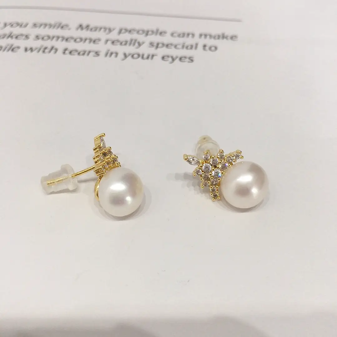 18K Gold Pearl Earrings Ice Queen Style for Women