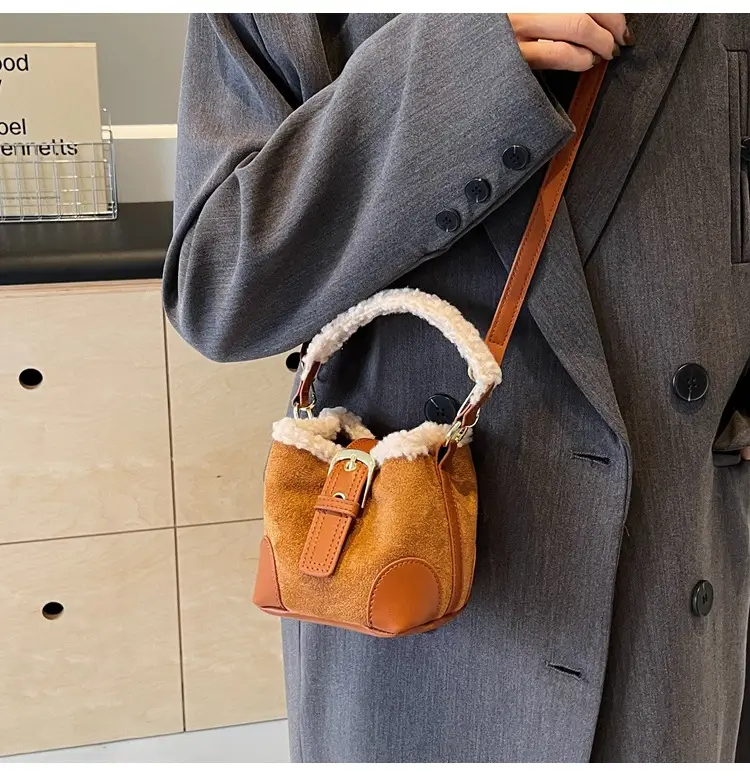 Korean Style Plush Shoulder Bag for Women 2024 — feature 10