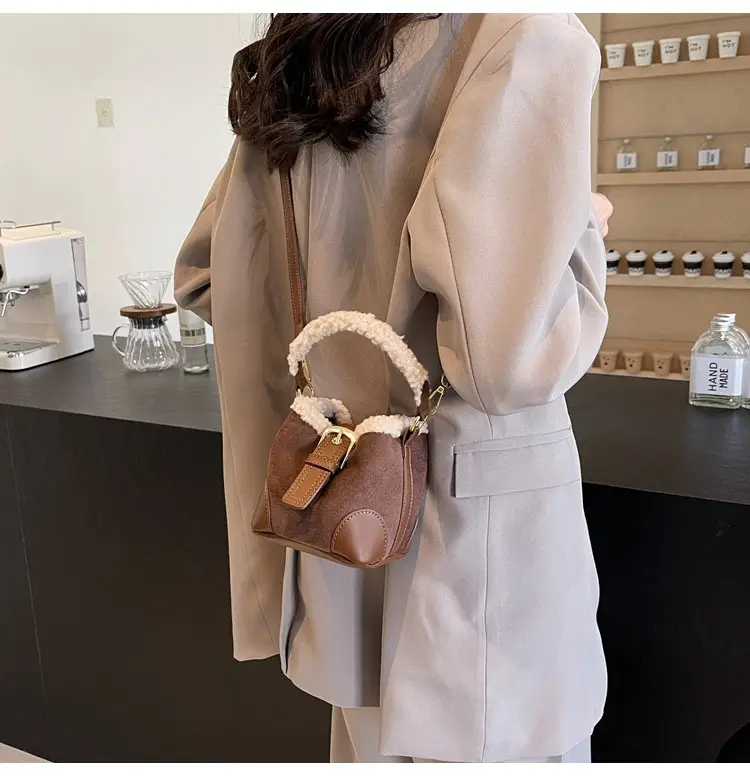 Korean Style Plush Shoulder Bag for Women 2024 — feature 18