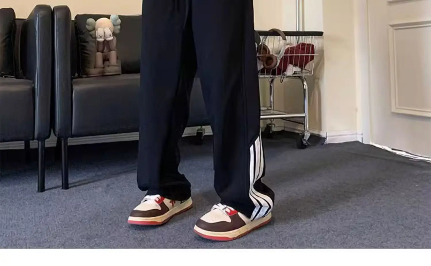 Men Heavy Striped Sweatpants Red Black American High Street — feature 10