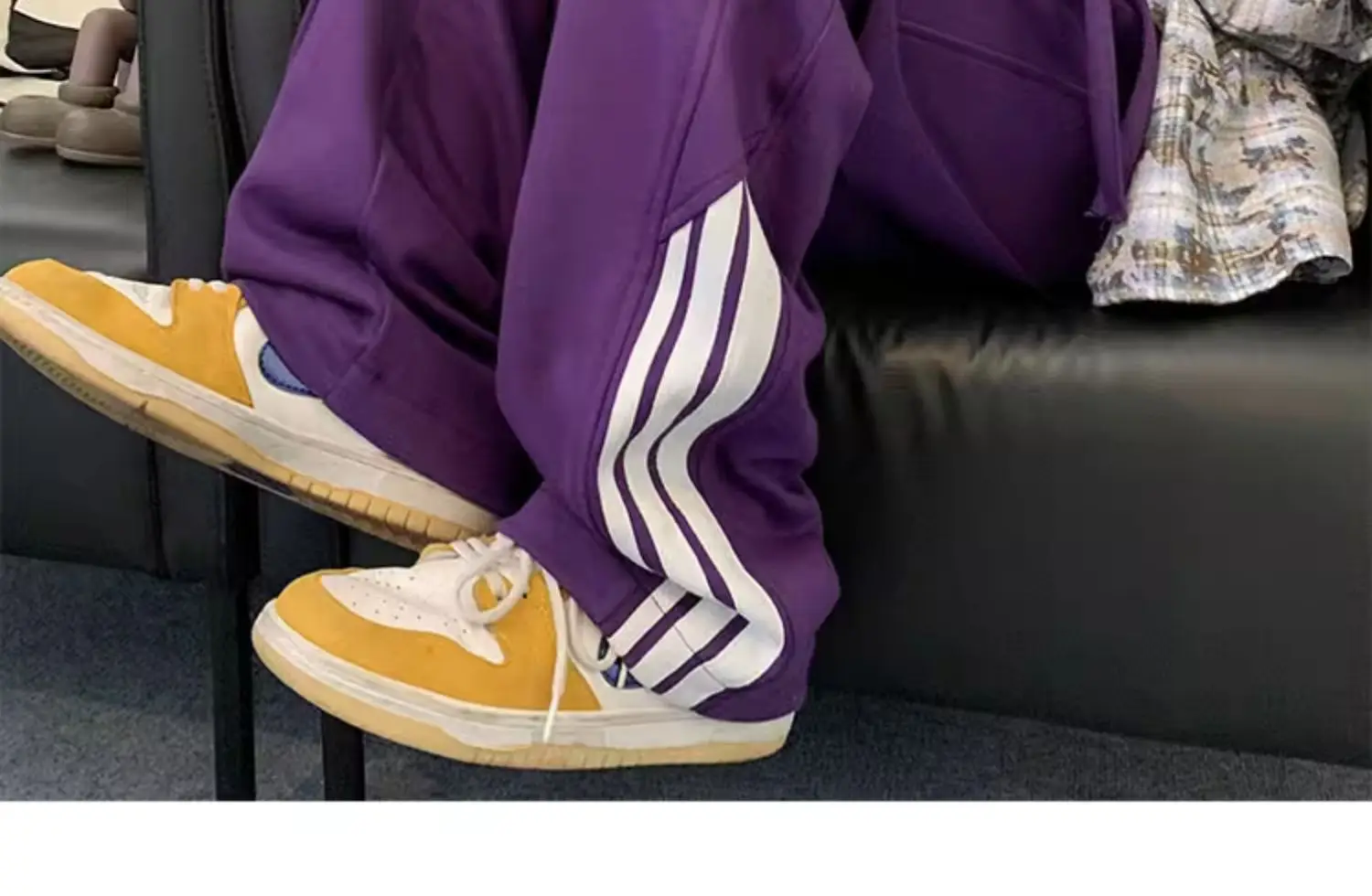 Men Heavy Striped Sweatpants Red Black American High Street — feature 24