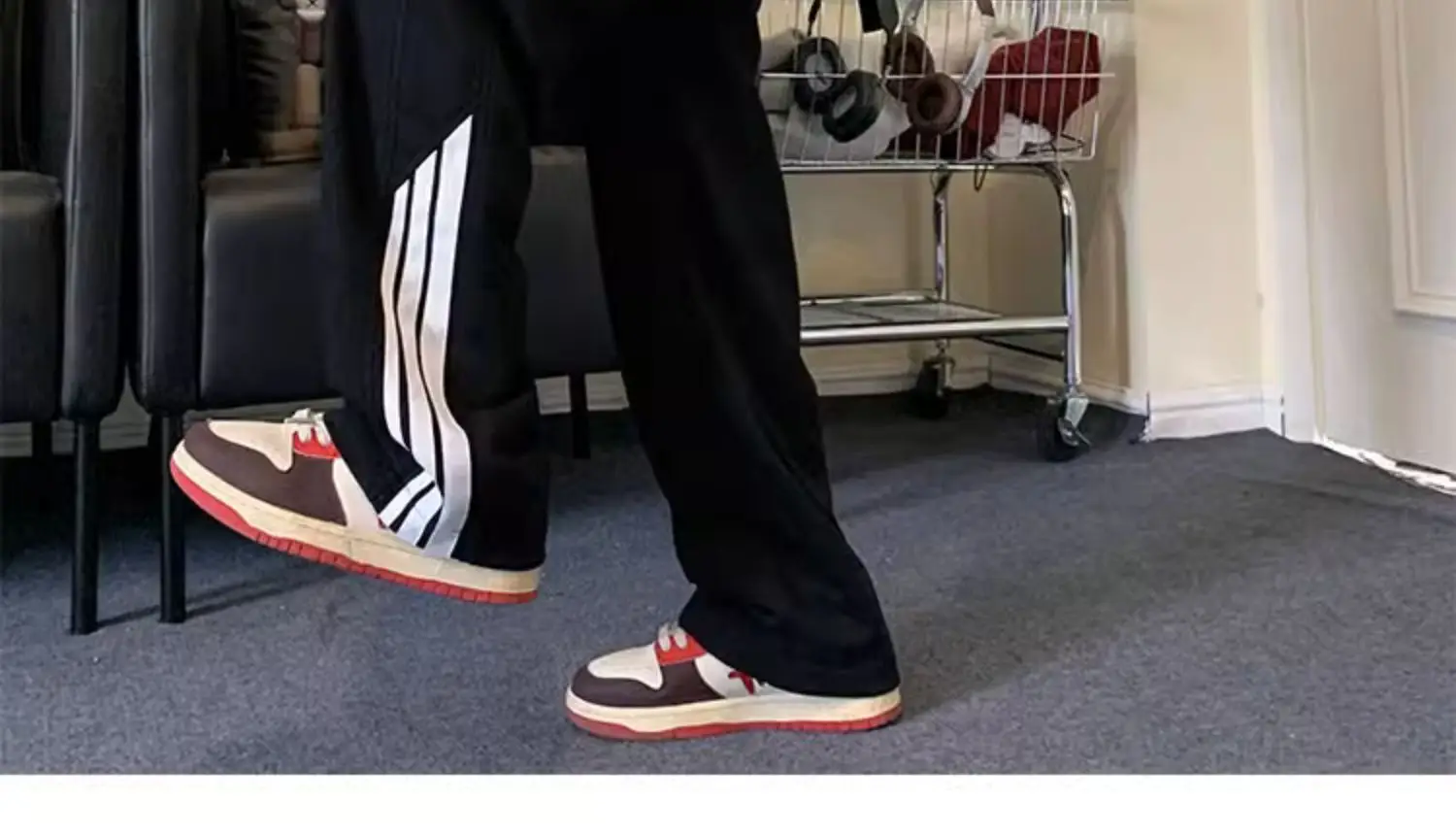 Men Heavy Striped Sweatpants Red Black American High Street — feature 4