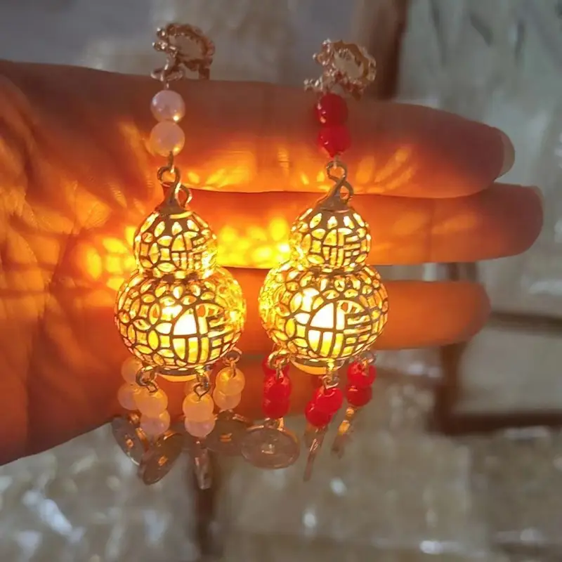 Ancient Light-Emitting Hairpin Lamp with Tassel Design — feature 10