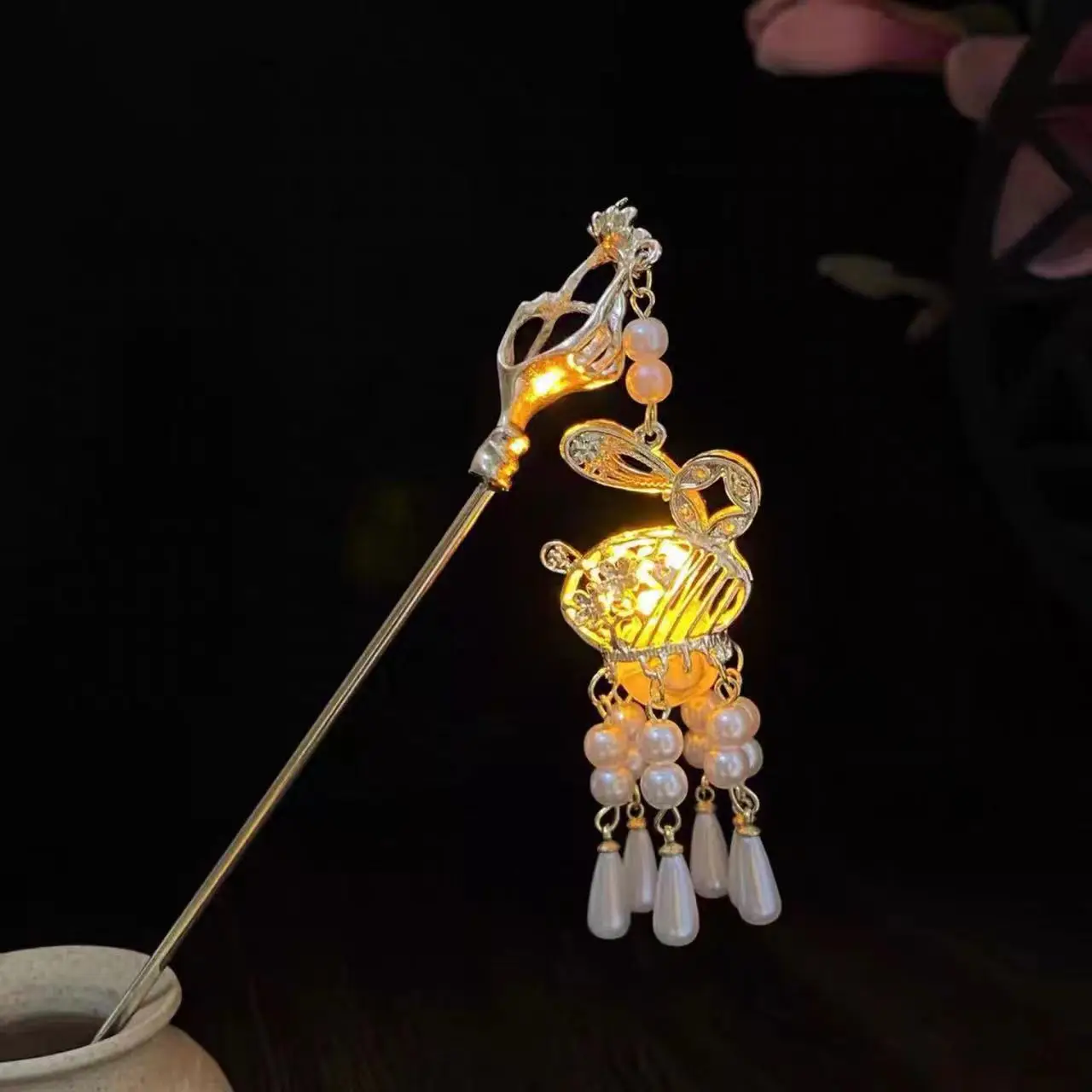 Ancient Light-Emitting Hairpin Lamp with Tassel Design — feature 26
