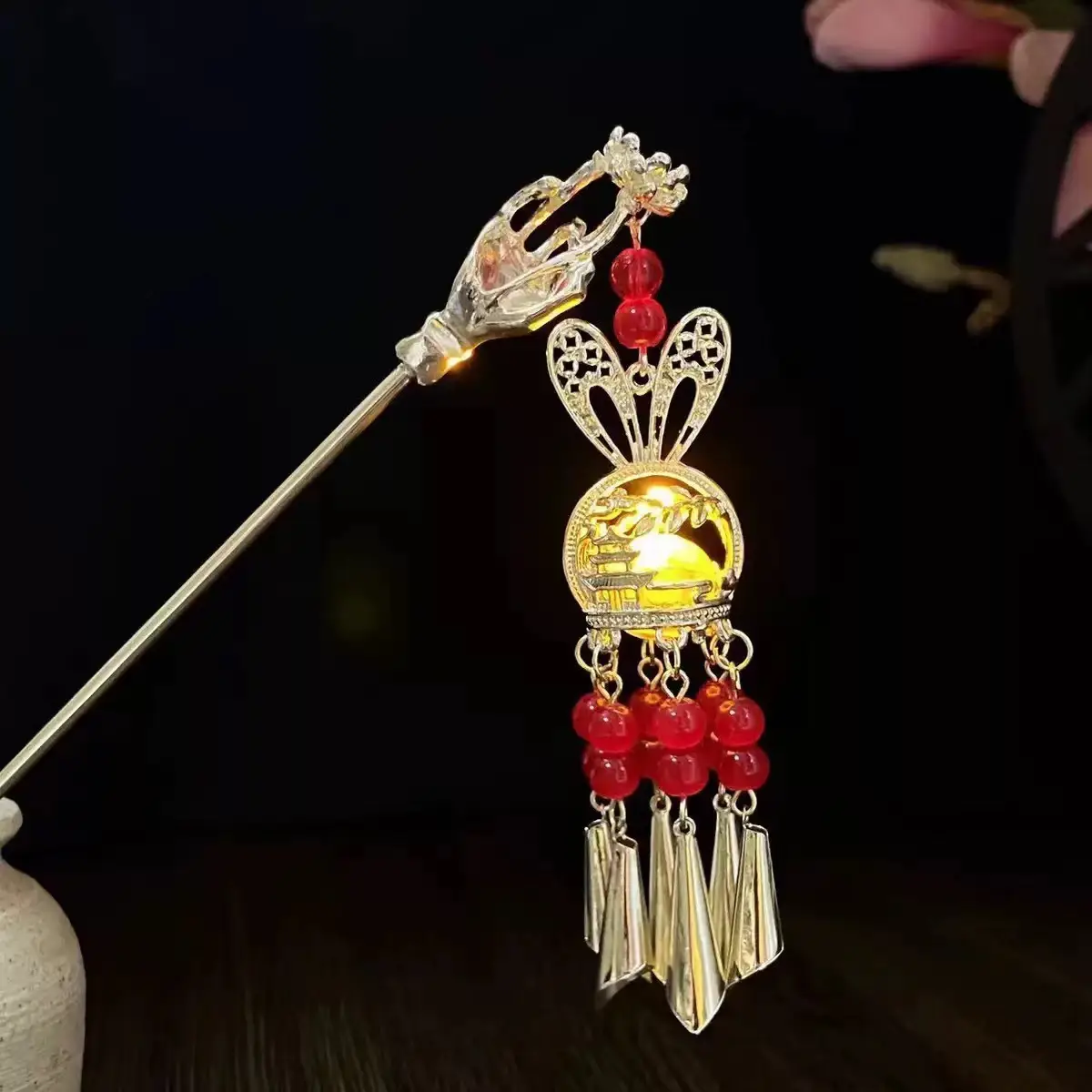 Ancient Light-Emitting Hairpin Lamp with Tassel Design — feature 29