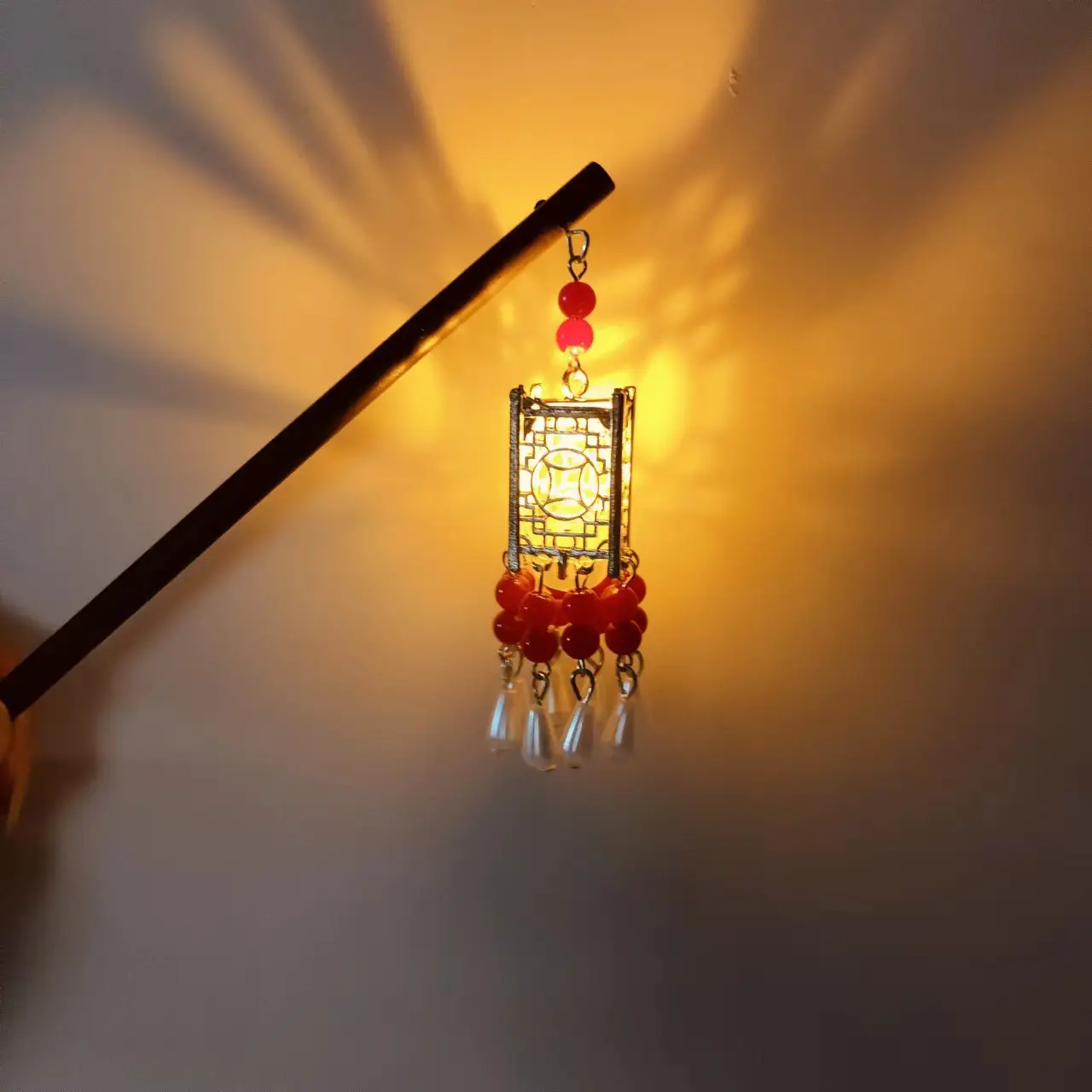Ancient Light-Emitting Hairpin Lamp with Tassel Design — feature 31