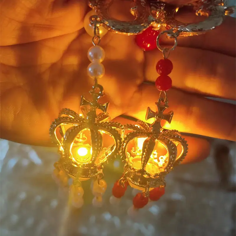 Ancient Light-Emitting Hairpin Lamp with Tassel Design — feature 4