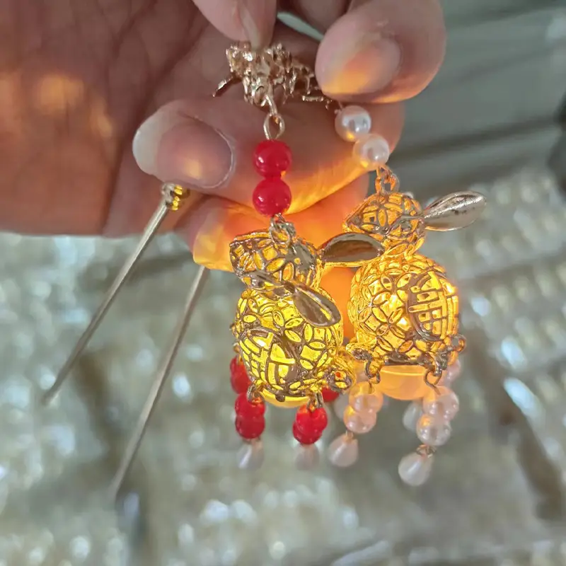 Ancient Light-Emitting Hairpin Lamp with Tassel Design — feature 6
