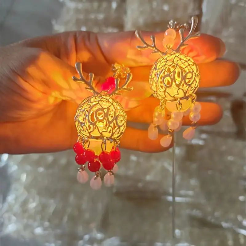 Ancient Light-Emitting Hairpin Lamp with Tassel Design — feature 9