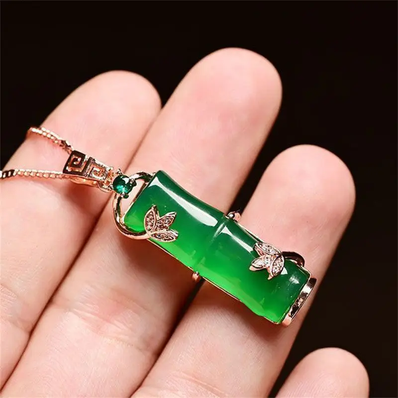 Imperial Green Jade Clover Necklace for Women — feature 3