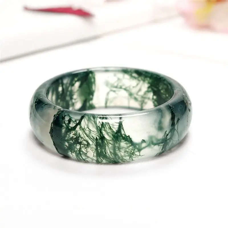 Green Ice-Type Agate Finger Ring for Men Women — feature 2