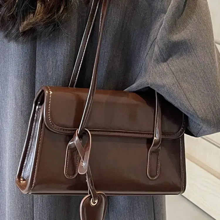 Women Retro Brown Leather Shoulder Bag 2023 - Image 8