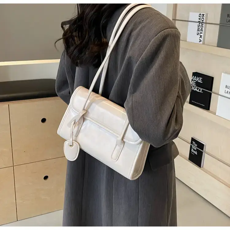 Women Retro Brown Leather Shoulder Bag 2023 — feature 17