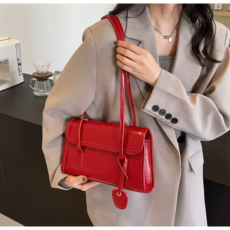 Women Retro Brown Leather Shoulder Bag 2023 — feature 24