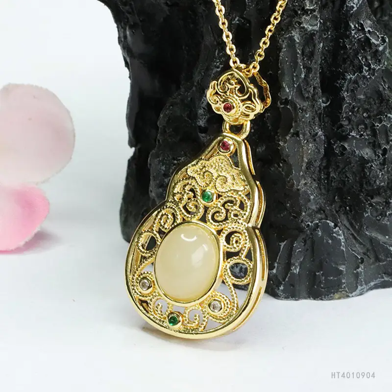 Guan Yu Jade Pendant Necklace Clear Water Gourd Gold