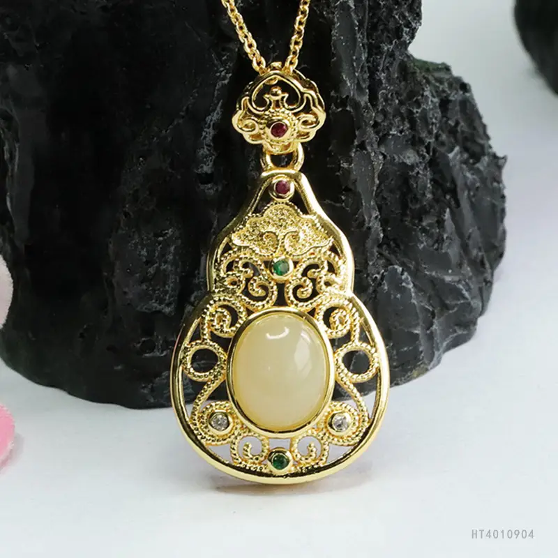 Guan Yu Jade Pendant Necklace Clear Water Gourd Gold — feature 7