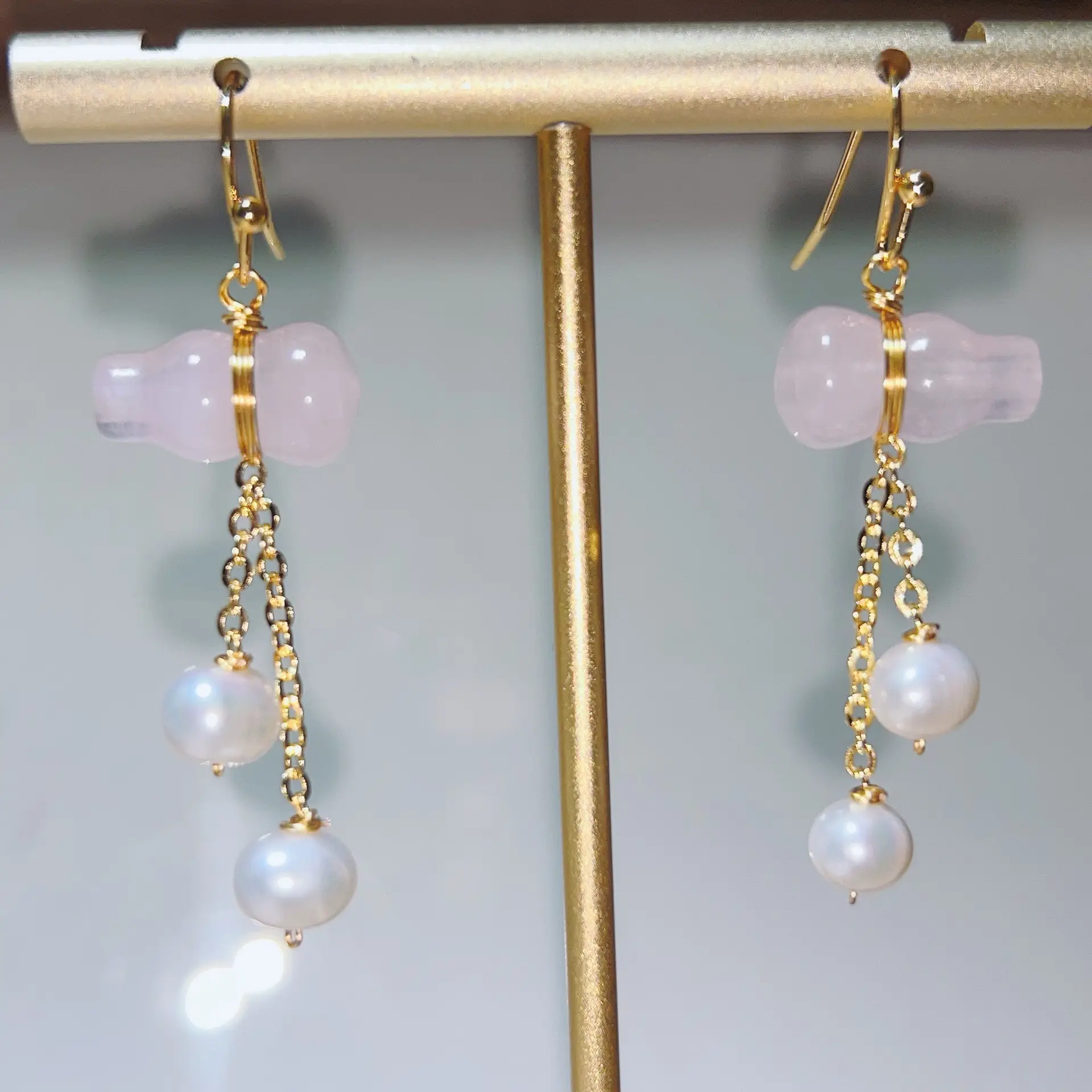 Handmade Pearl Earrings with Pink Jade Tassel — feature 4