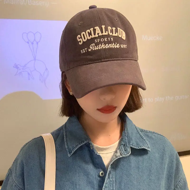 Korean Style Embroidered Baseball Cap with Curved Brim — feature 7