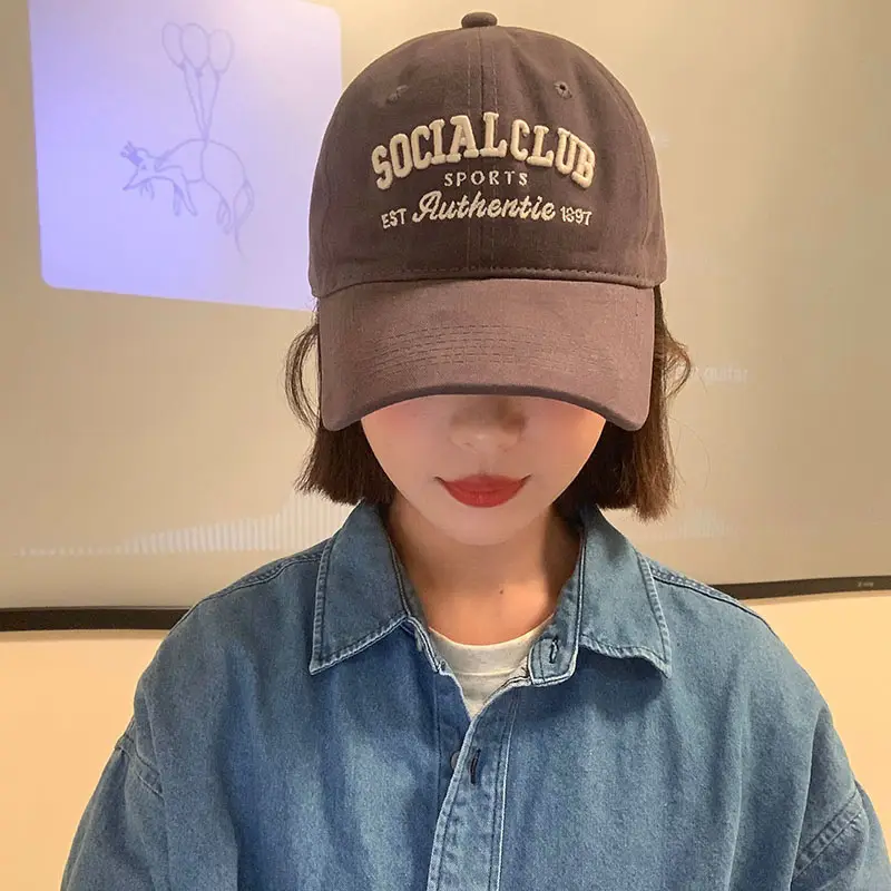 Korean Style Embroidered Baseball Cap with Curved Brim — feature 9