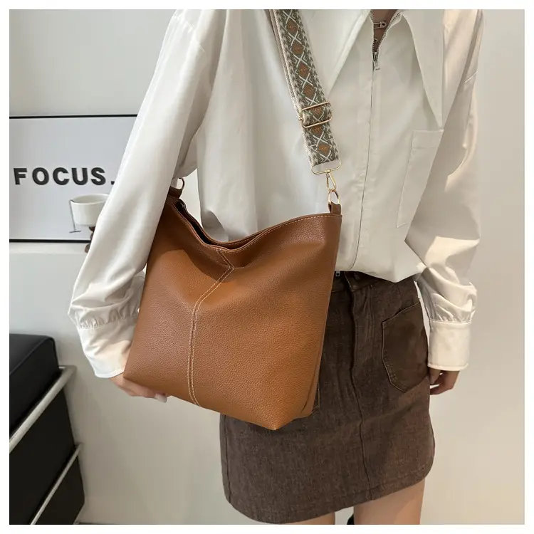 Women's Litchi Pattern Shoulder Bags Brown Black Brown - Image 6