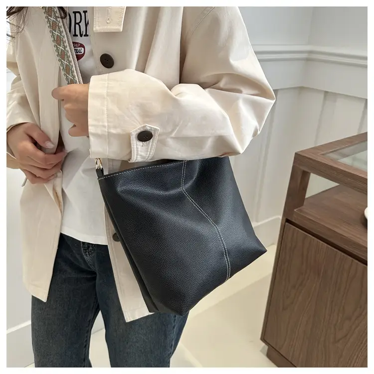 Women's Litchi Pattern Shoulder Bags Brown Black Brown — feature 11