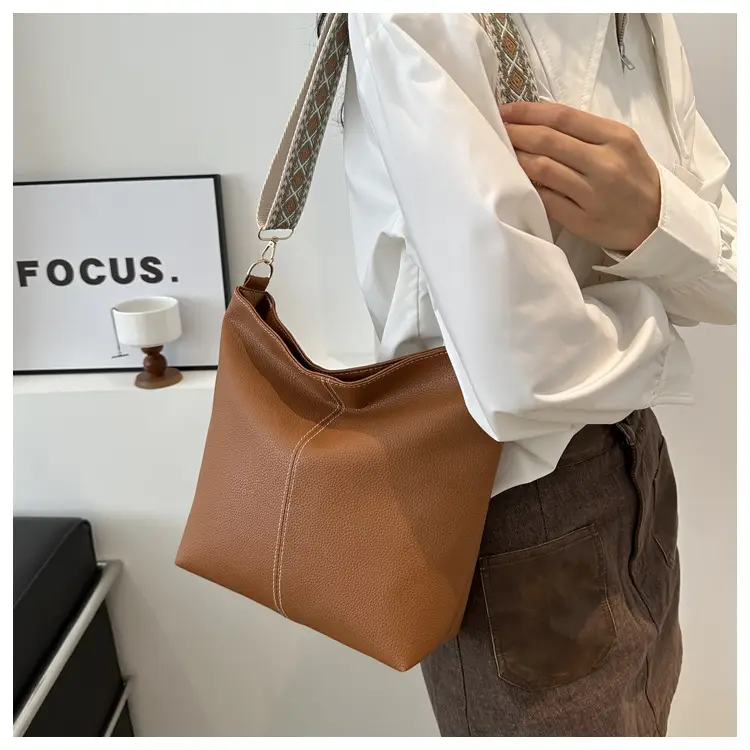 Women's Litchi Pattern Shoulder Bags Brown Black Brown — feature 14
