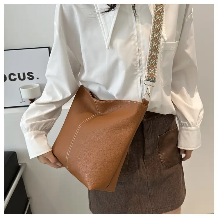 Women's Litchi Pattern Shoulder Bags Brown Black Brown — feature 18