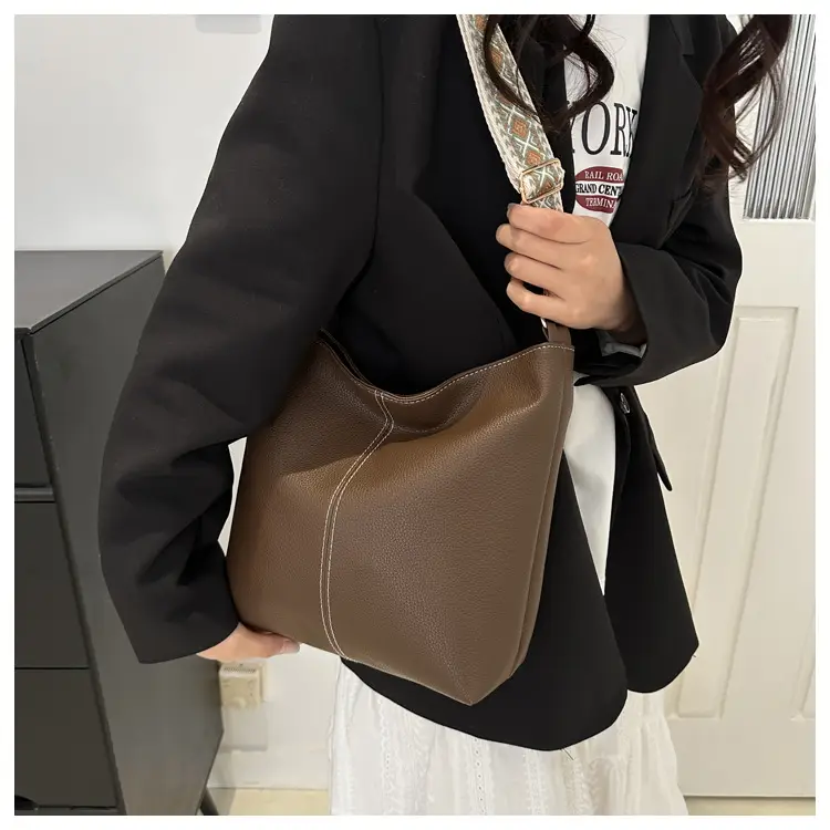 Women's Litchi Pattern Shoulder Bags Brown Black Brown — feature 21
