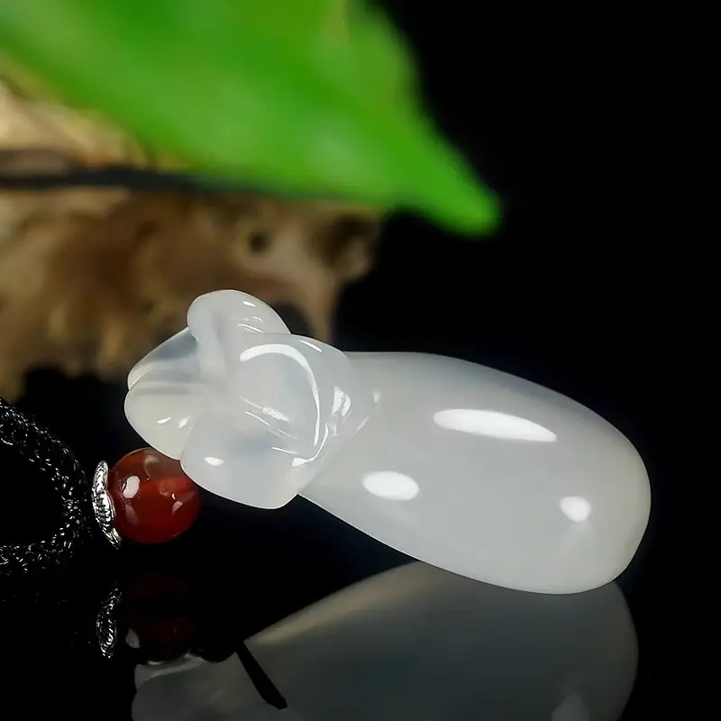 Ice Chalcedony Lucky Bag Pendant for Men Women — feature 17