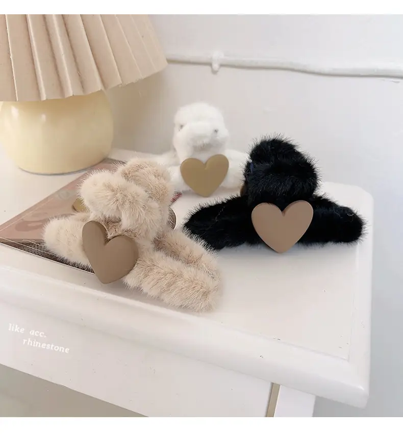 Plush Green Heart Hair Clip for Girls Large Size — feature 16