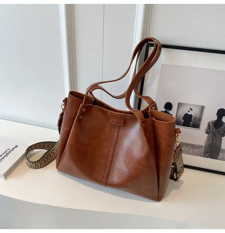 Brown Leather Shoulder Messenger Bag for Women — feature 25