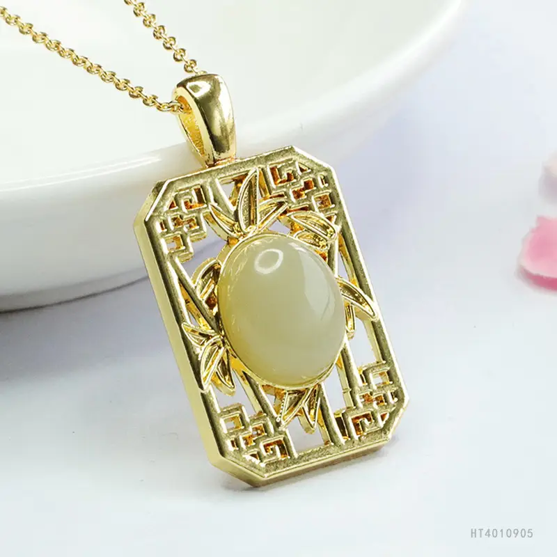 Guan Yu Jade Pendant Necklace Clear Water Jade Gold