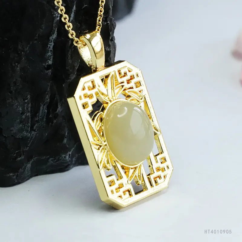 Guan Yu Jade Pendant Necklace Clear Water Jade Gold