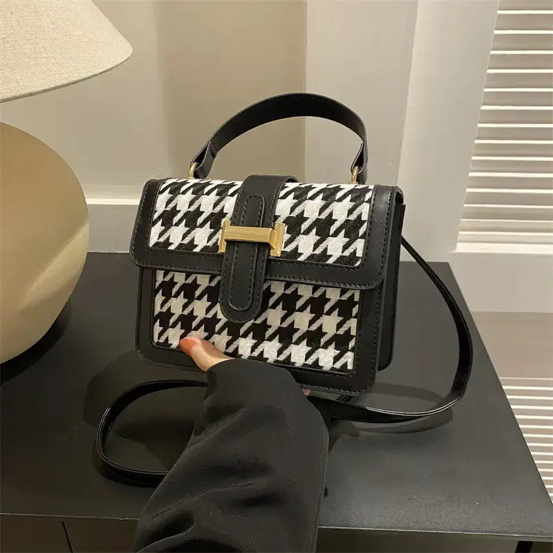 Women Houndstooth Shoulder Bag White 2024 - Image 8