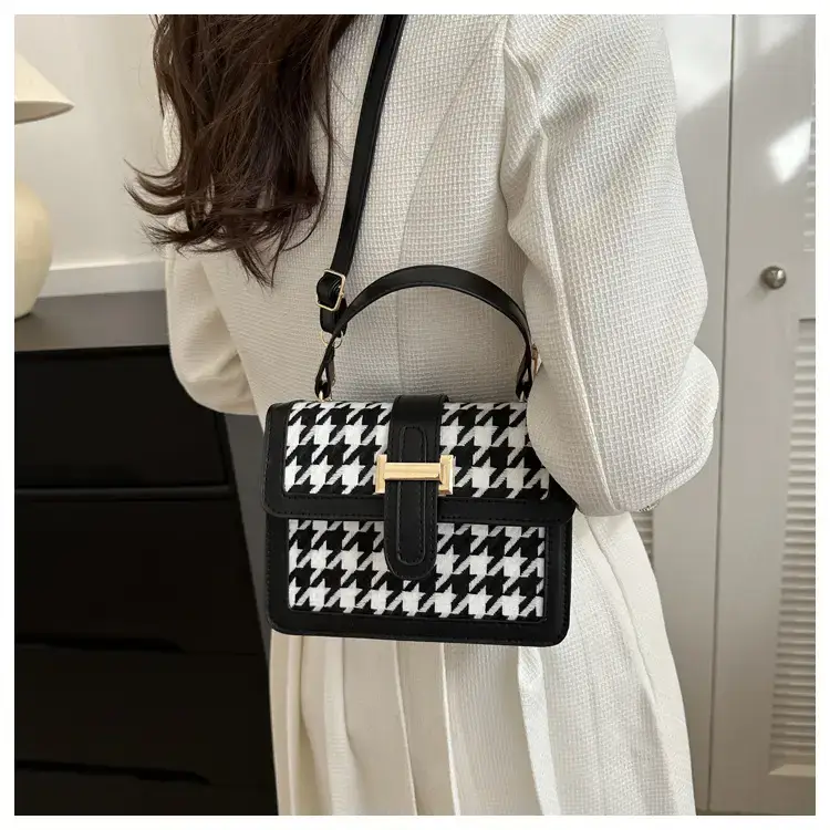 Women Houndstooth Shoulder Bag White 2024 — feature 11