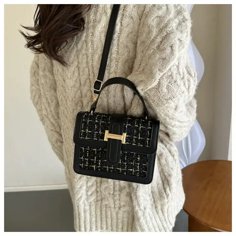 Women Houndstooth Shoulder Bag White 2024 — feature 8