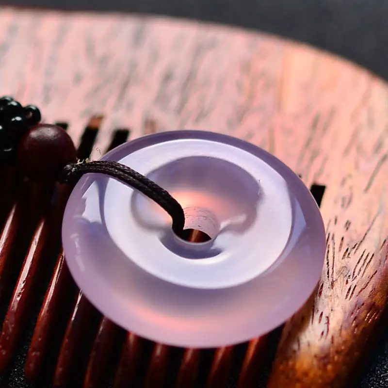 Violet Jade Ping Buckle with Imperial Green Oil — feature 9
