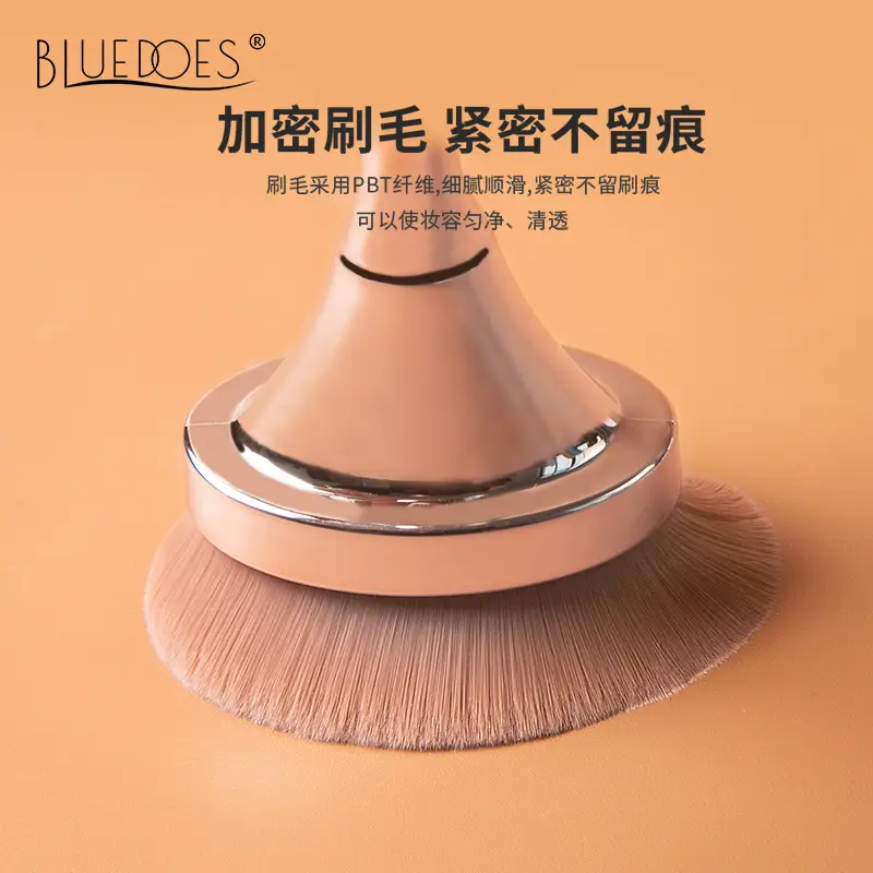 Blush Brush Gold Electroplated Makeup Tool - Image 3